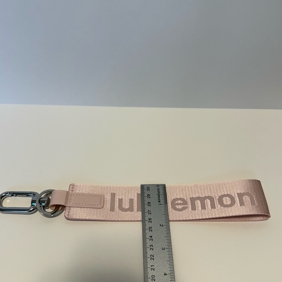 Lululemon Never Lost Keychain | Light Pink - Picture 4 of 7